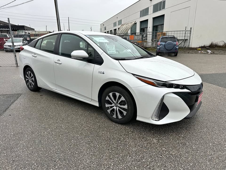 Toyota prius plug in hybrid