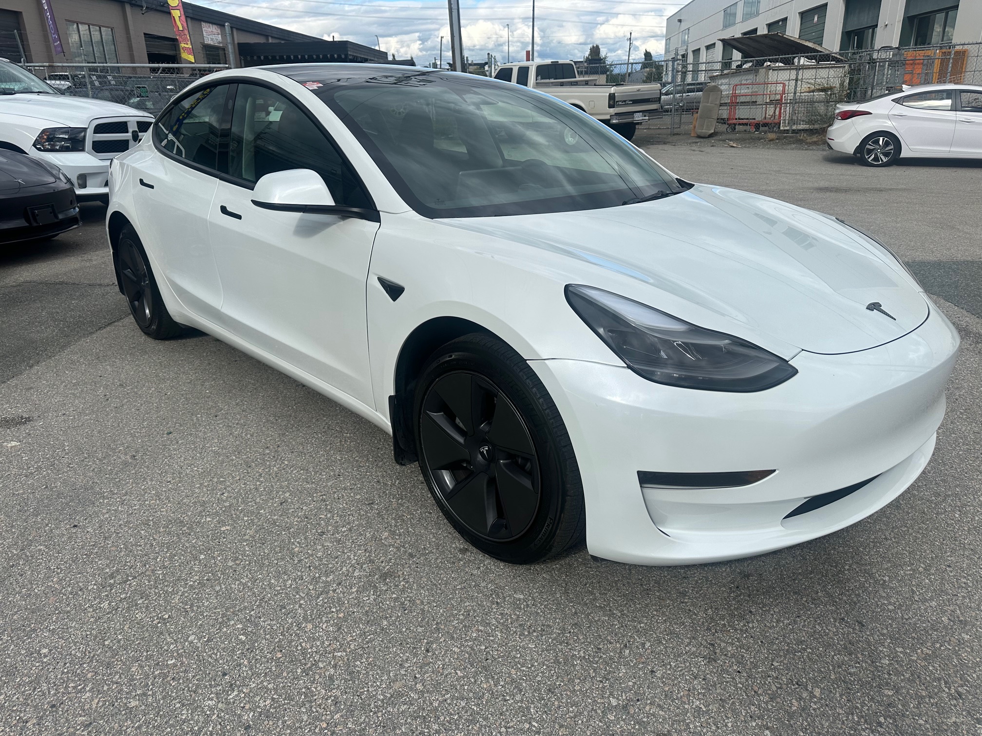 Tesla model 3 standard range 2023
