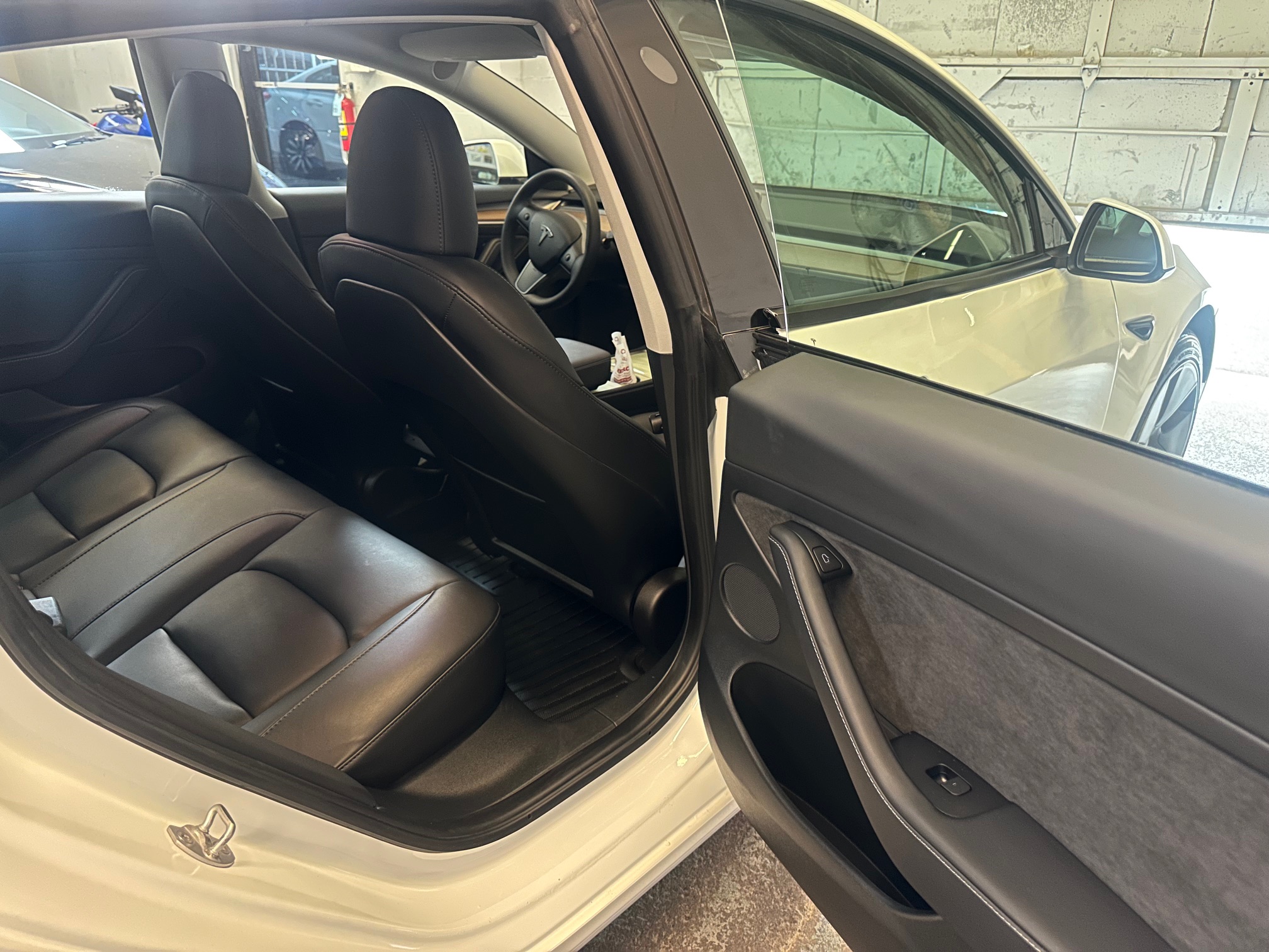 Tesla model 3 standard range 2023