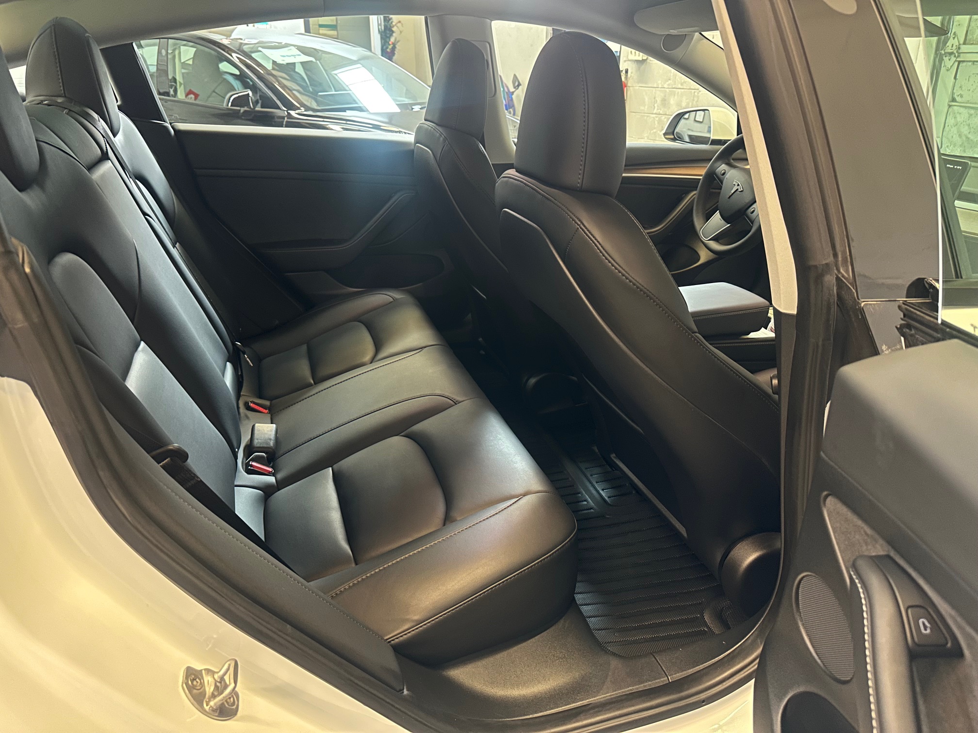 Tesla model 3 standard range 2023