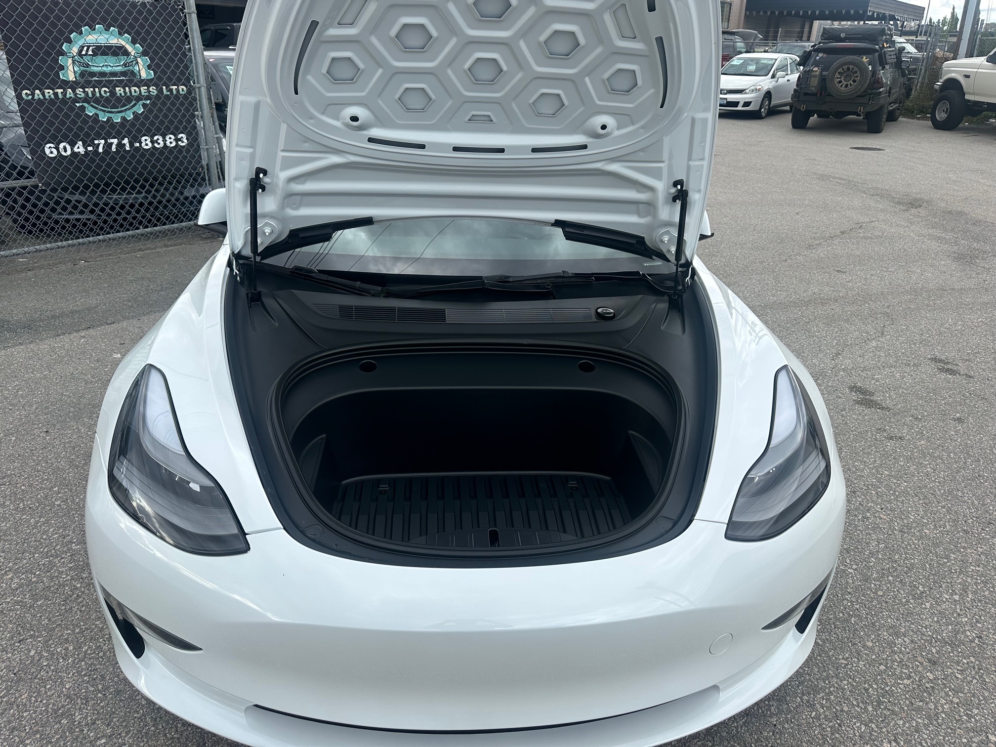 Tesla model 3 standard range 2023