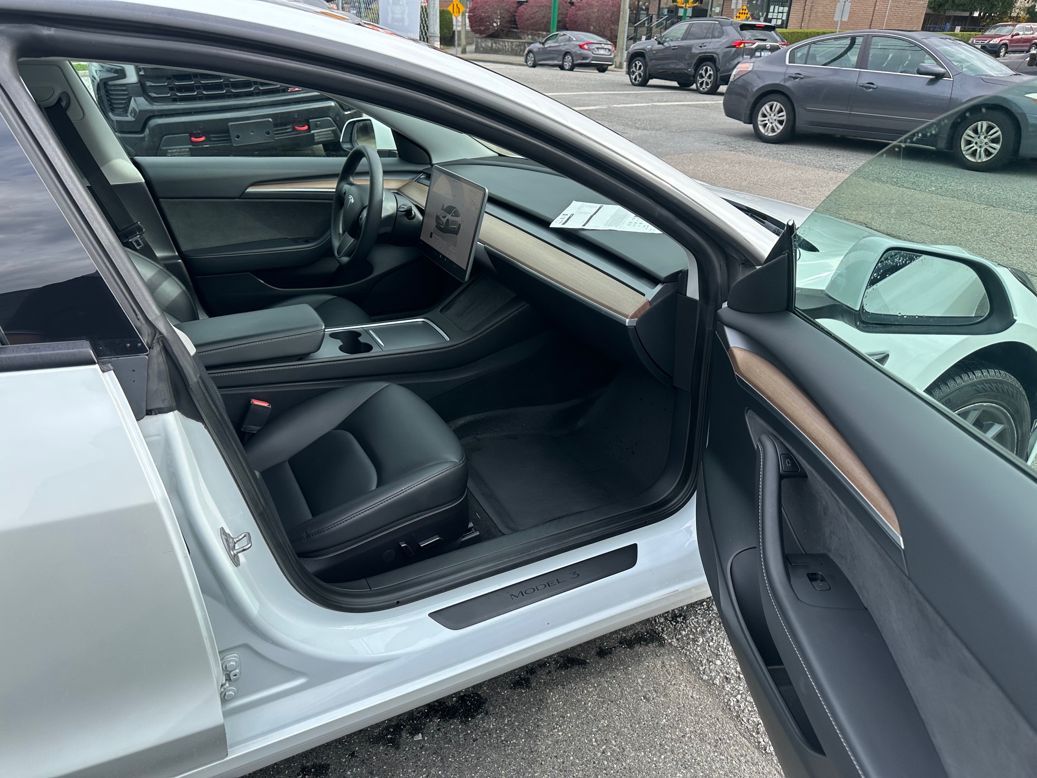 2023 Tesla 3 standard range