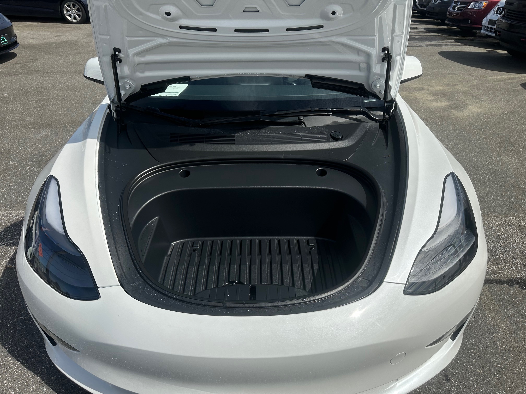 2023 Tesla 3 standard range