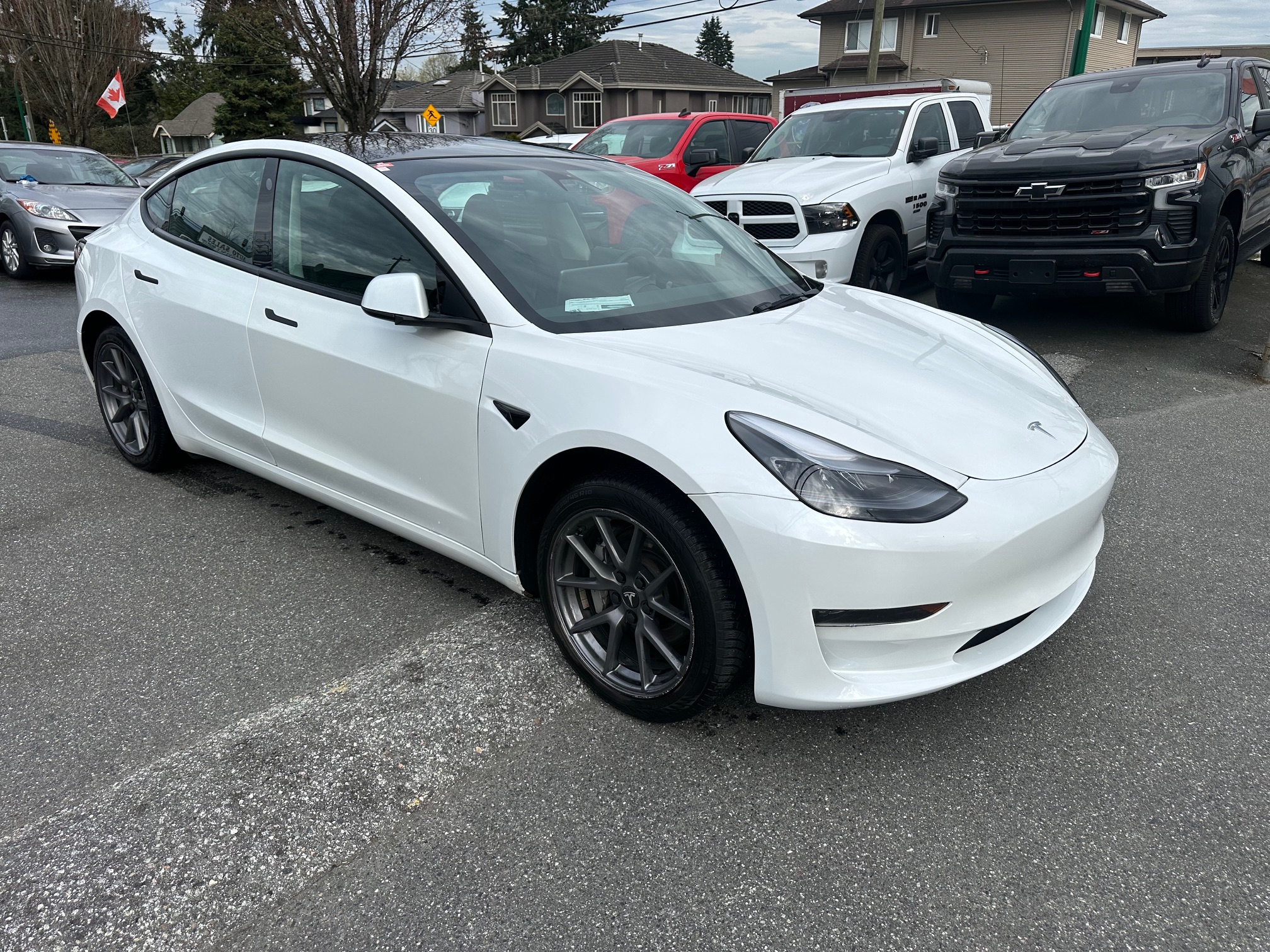 2023 Tesla 3 standard range