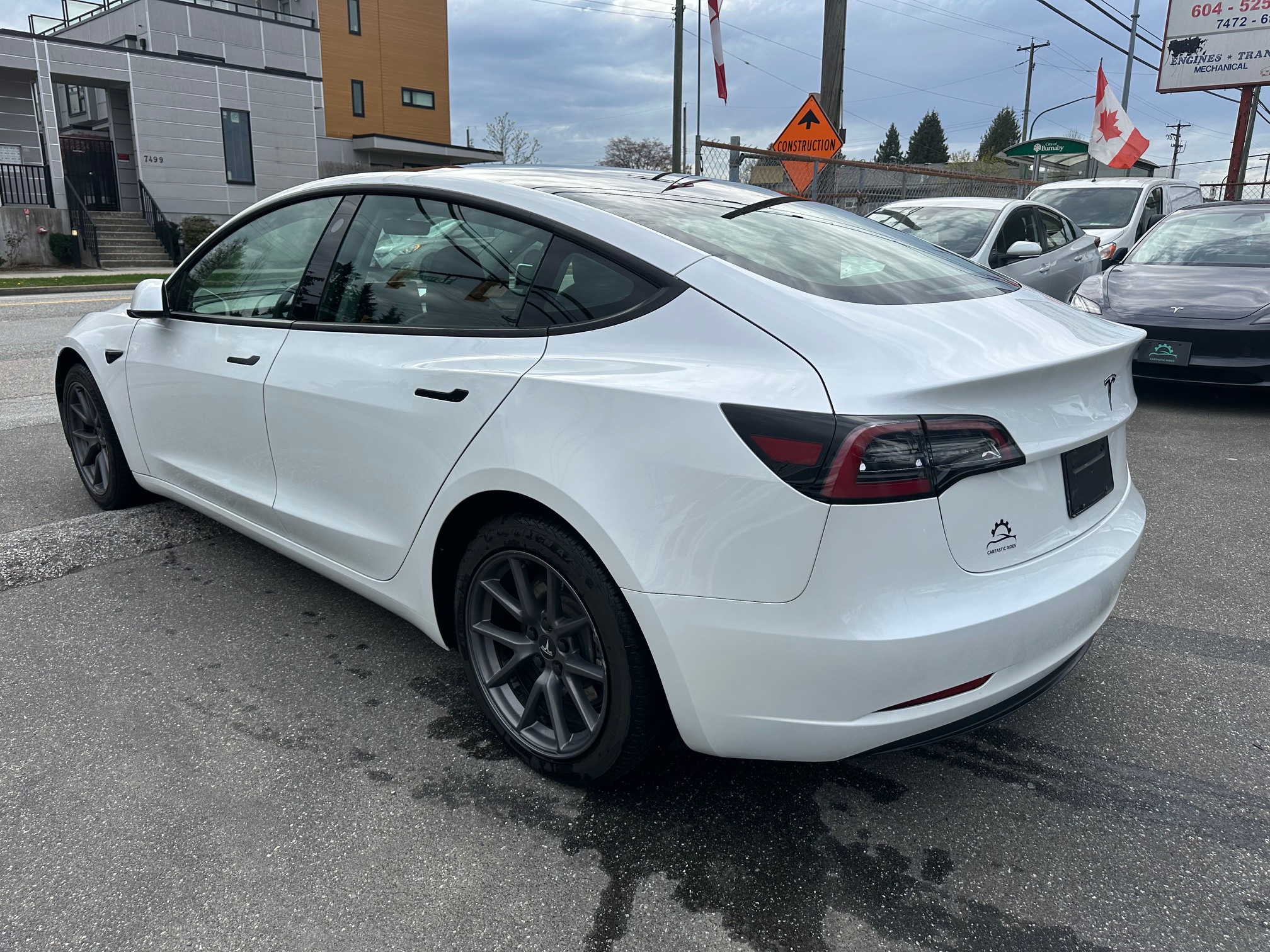 2023 Tesla 3 standard range