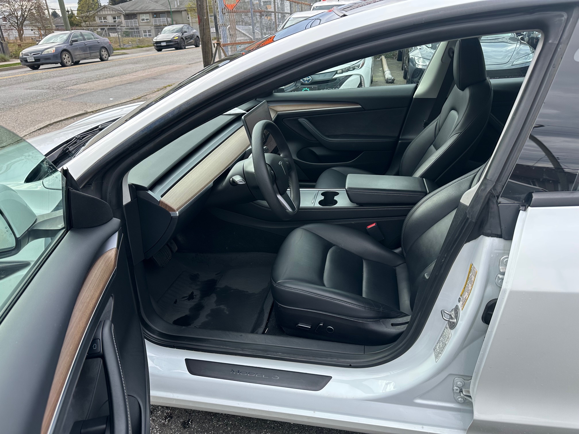 2023 Tesla 3 standard range