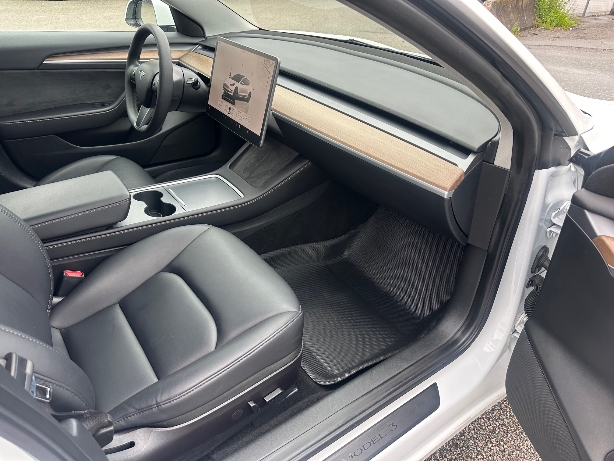 2023 Tesla 3 standard range