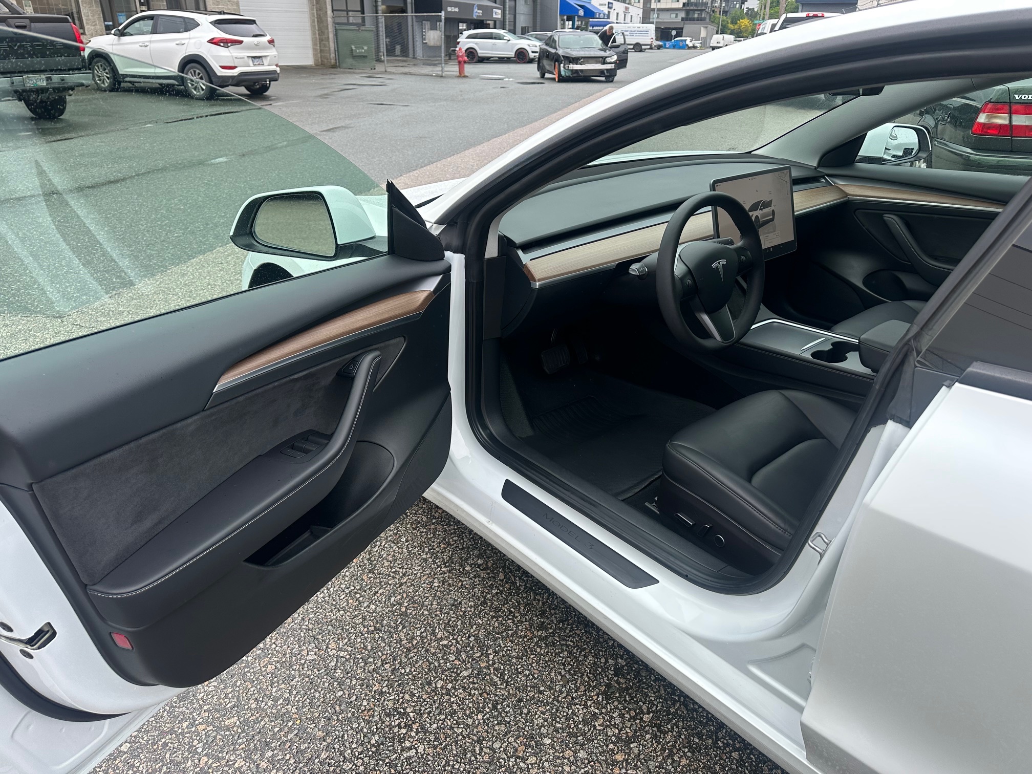 2023 Tesla 3 standard range