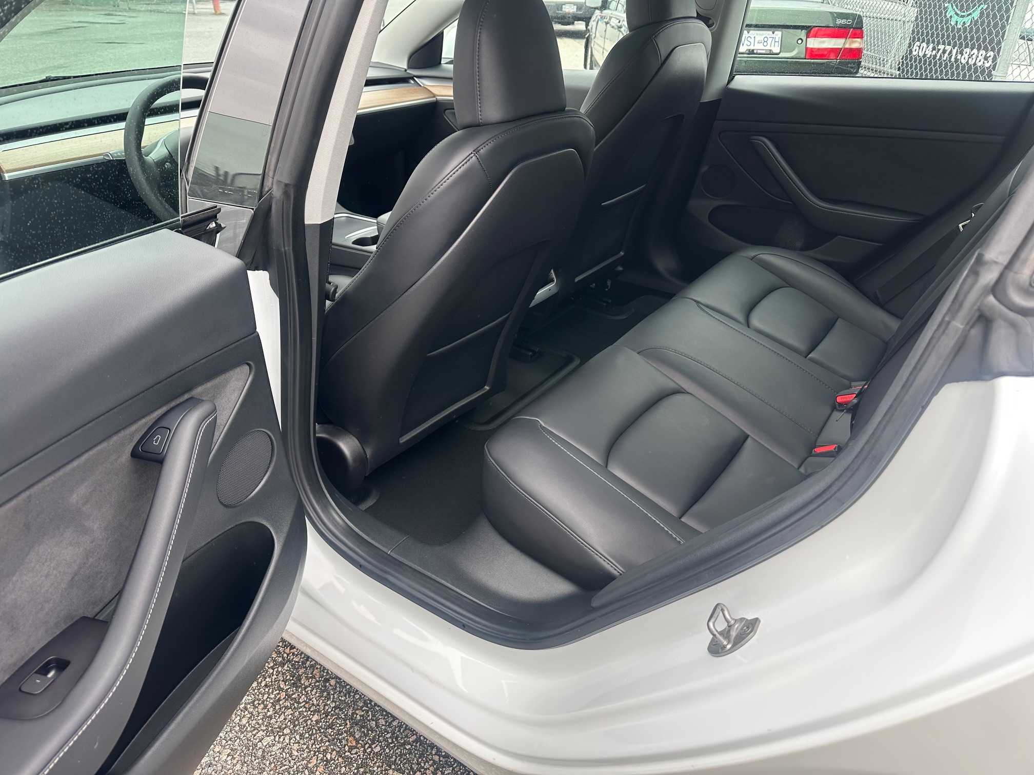 2023 Tesla 3 standard range