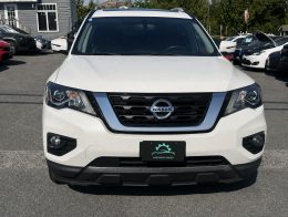 2018 Nissan Pathfinder Platinum 4WD – Fully Loaded 7-Passenger SUV!
