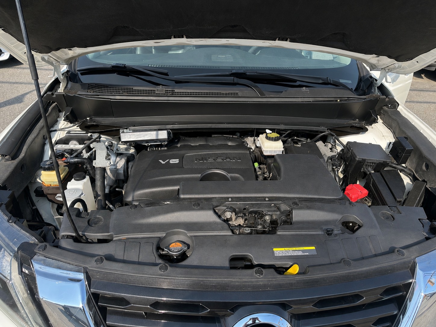 2018 Nissan Pathfinder Platinum 4WD – Fully Loaded 7-Passenger SUV!
