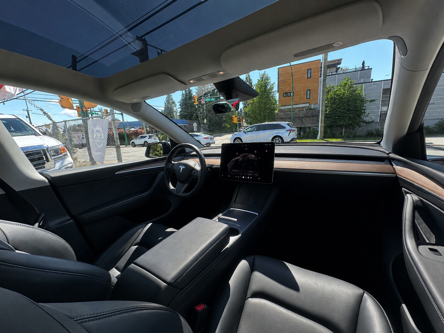 2025 TESLA MODEL Y LONG RANGE AWD
